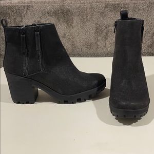 NWOT lug sole ankle booties